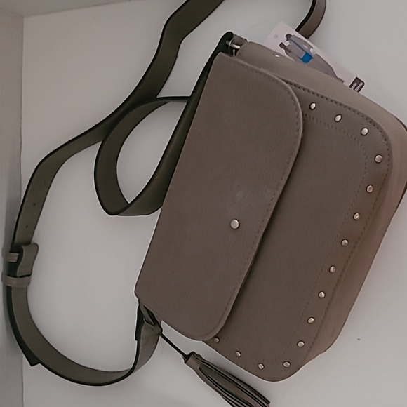 Gray Studded Saddle Crossbody/Shoulder Bag NWT - Picture 13 of 16